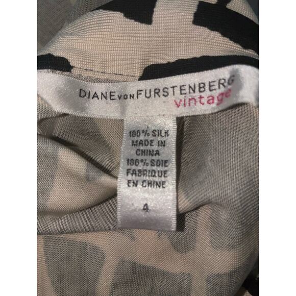 Diane Von Furstenberg Wrap Dress Size 4 Animal Print Black & Ivory Vintage Style - Picture 8 of 9